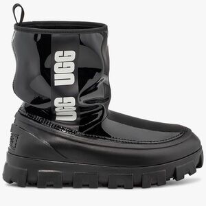 NWT Black UGG Women's Classic Brellah Mini Boot Sz: 6